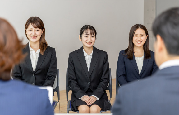個々の適性に基づいた徹底した就職サポート